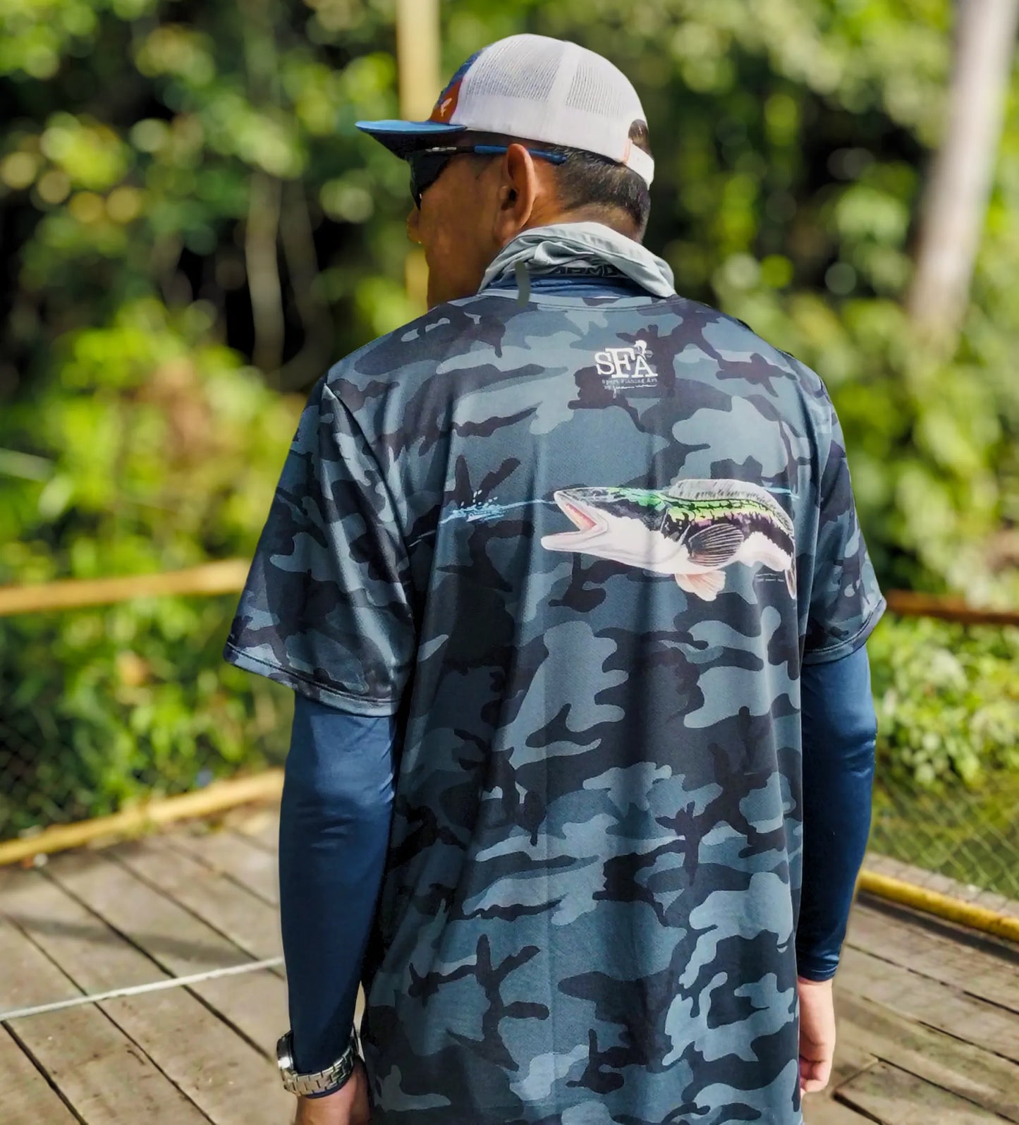 Giant Snakehead Ultra-lightweight T-shirt